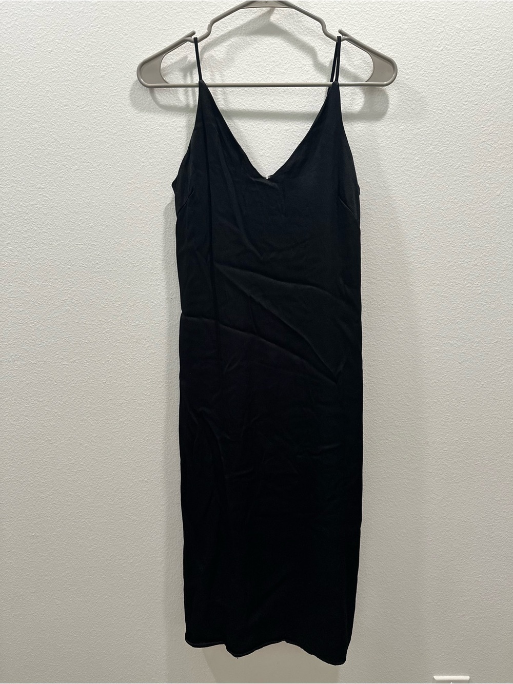 Gap Elegant little Classic Black Slip Dress - Women's V-Neck Spaghetti Strap 0